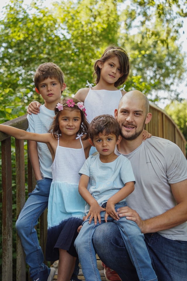 Photo de famille en extérieur, Périgord